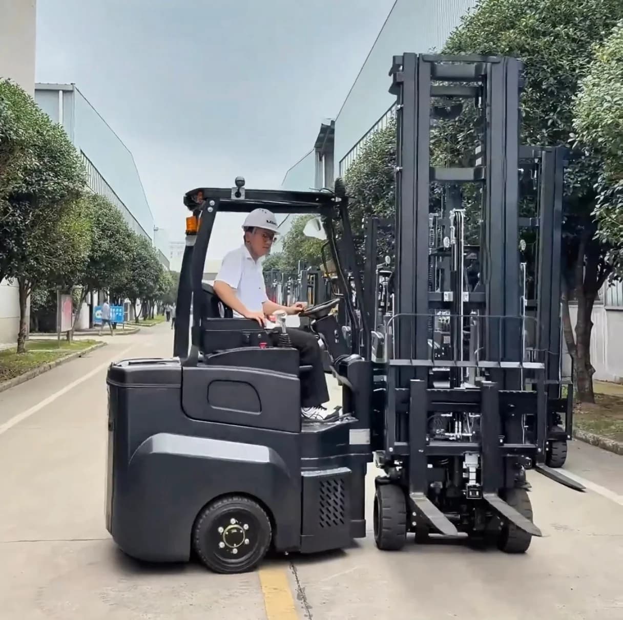 Outdoor unloading, indoor put-away