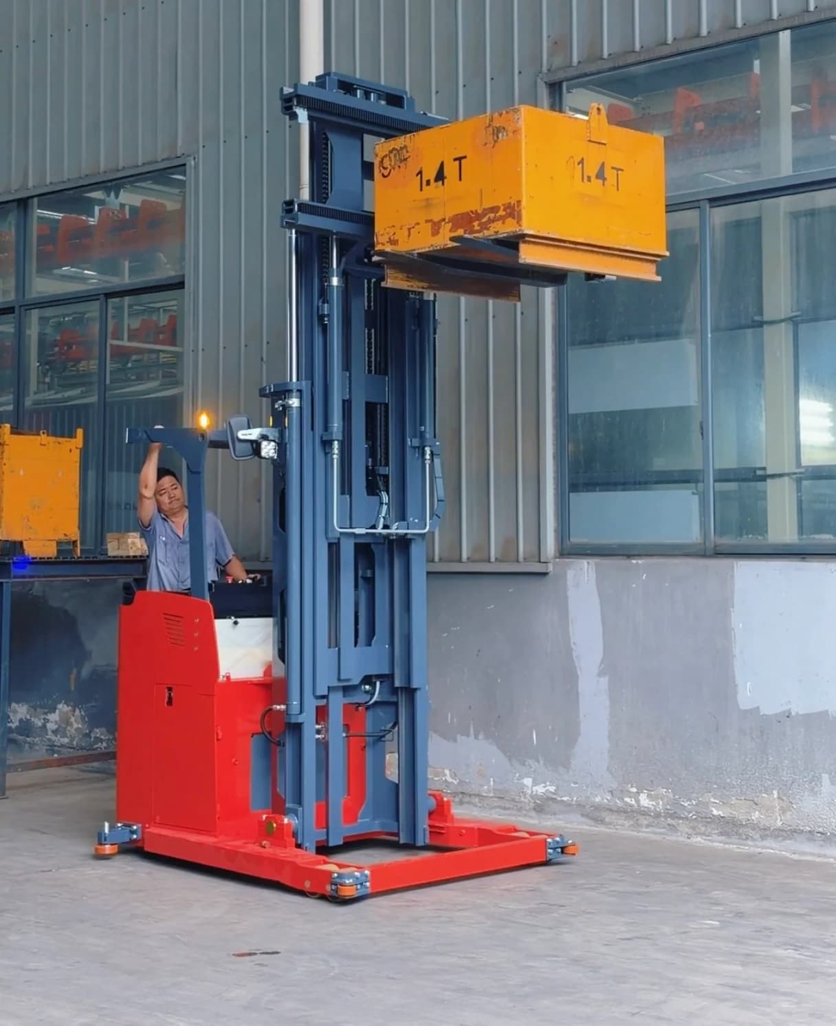 Full lift and lower, at rated load